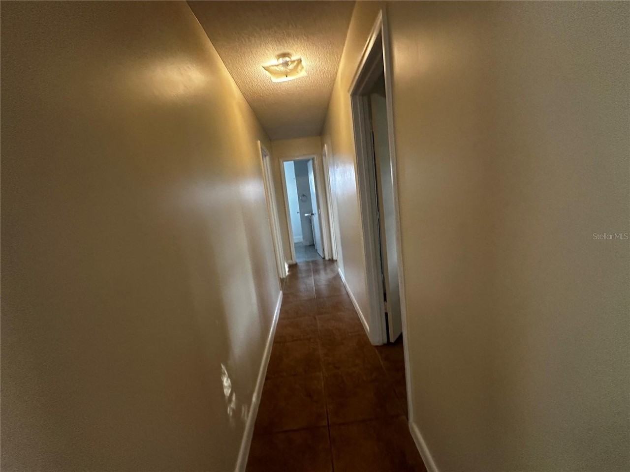 708 Bahia Cir - Photo 5 of 10