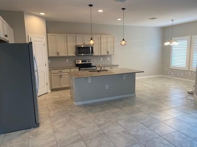 584 Disa Dr - Photo 3 of 4