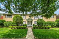 1702 E Northwest Hwy - Photo 1 of 1