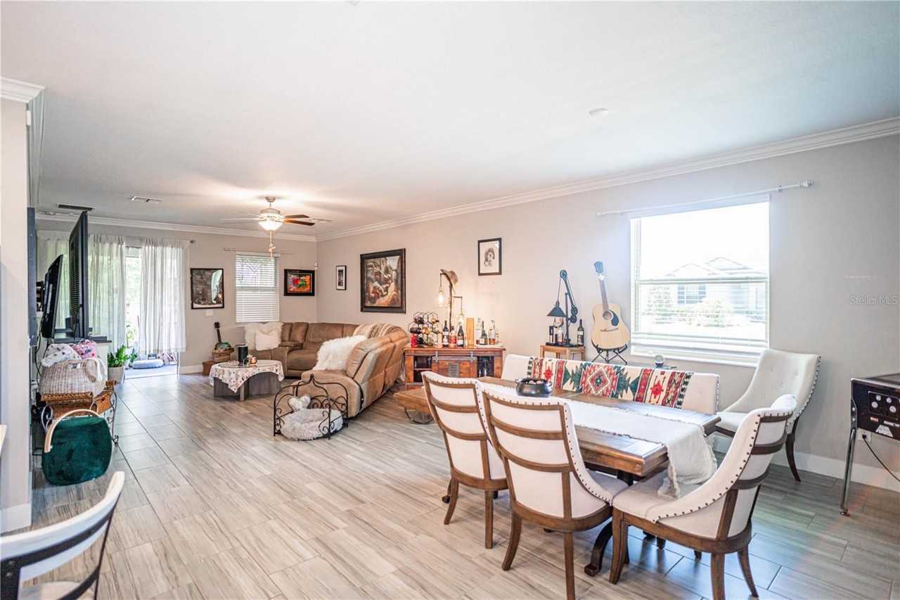 9882 Campanula Ct - Photo 3 of 28