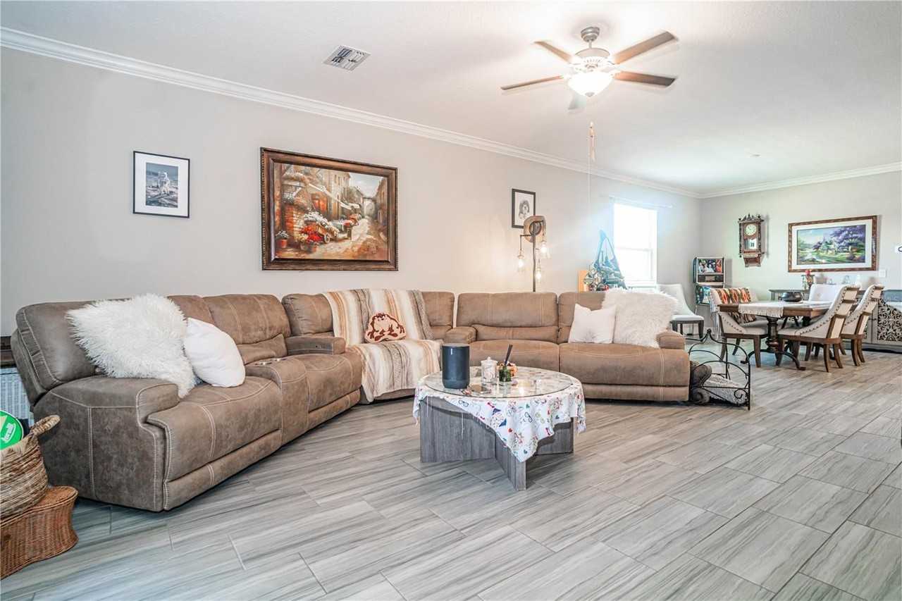 9882 Campanula Ct - Photo 4 of 28