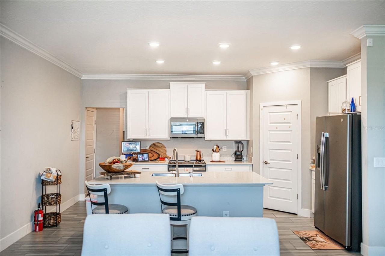 9882 Campanula Ct - Photo 5 of 28