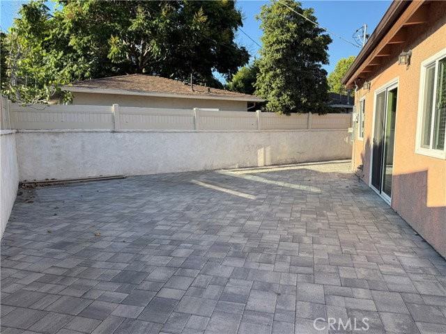 6203 Goodland Ave - Photo 2 of 8
