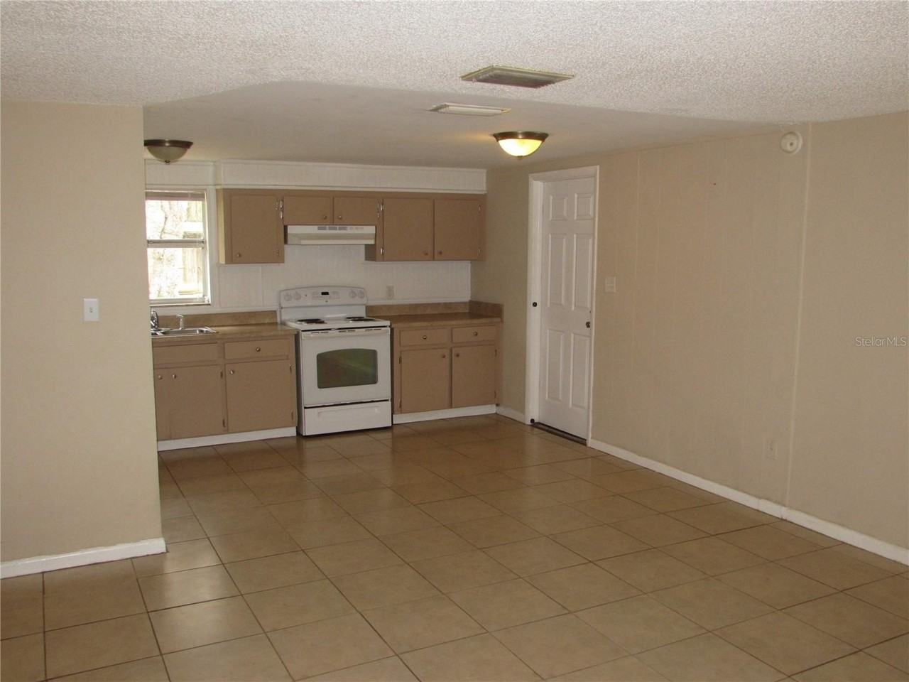 214 Paka Ct - Photo 6 of 17