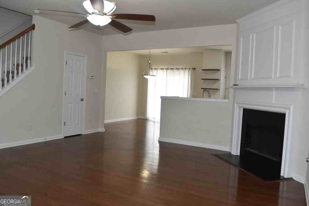 1033 Annazanes Ct - Photo 3 of 25