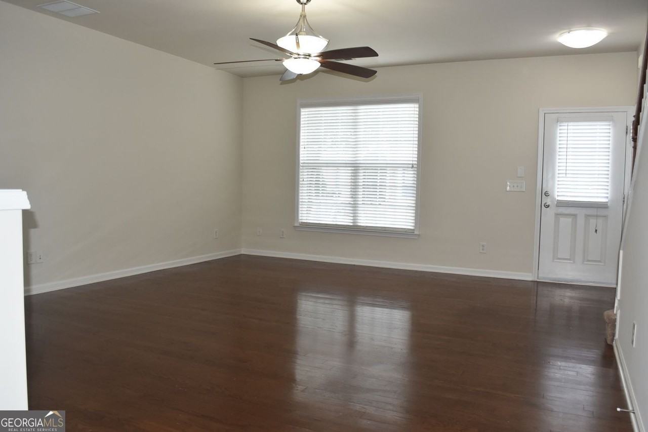 1033 Annazanes Ct - Photo 4 of 25