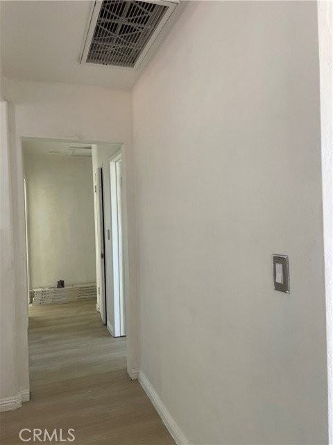 10406 Densmore Ave - Photo 5 of 8