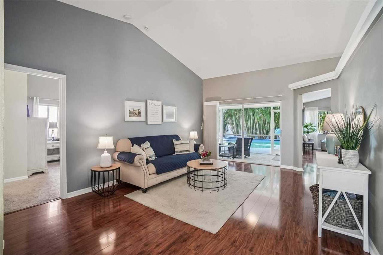 3132 Shoreline Dr - Photo 5 of 30