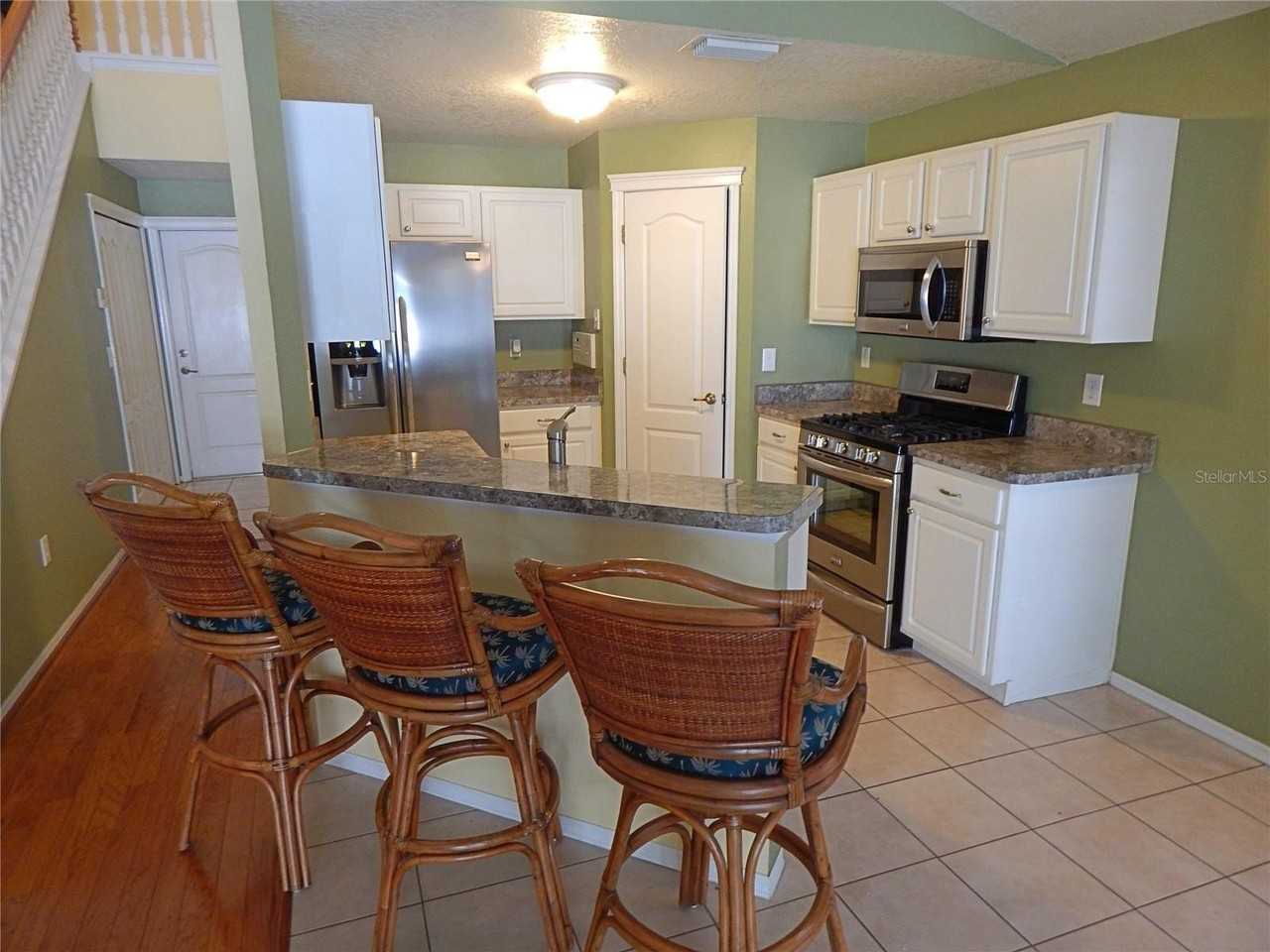 5869 Meadowpark Pl - Photo 7 of 31