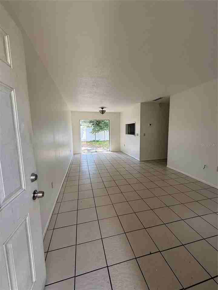 1108 Amble Ln - Photo 3 of 9
