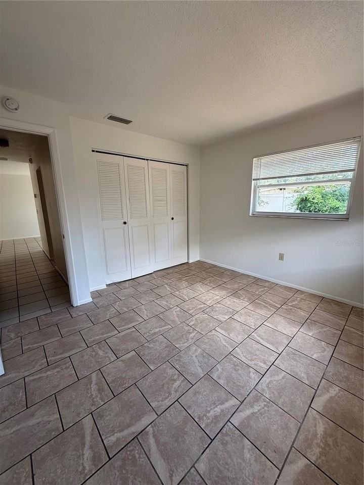 1108 Amble Ln - Photo 5 of 9