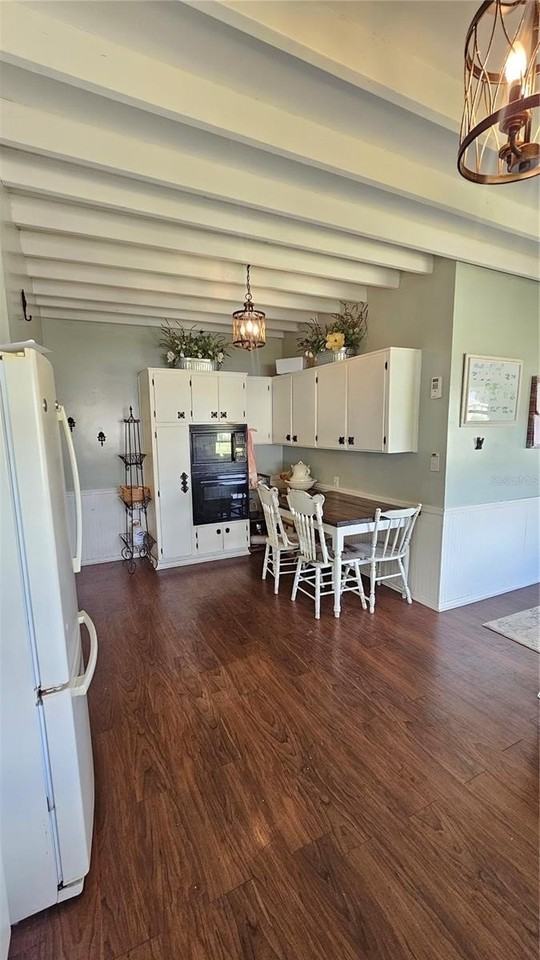 1001 E Gilchrist St - Photo 5 of 35