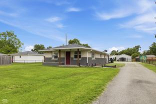 936 E Broadway St - Photo 1 of 1