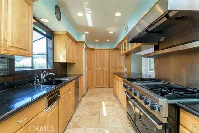 6250 Altura Ave - Photo 5 of 8