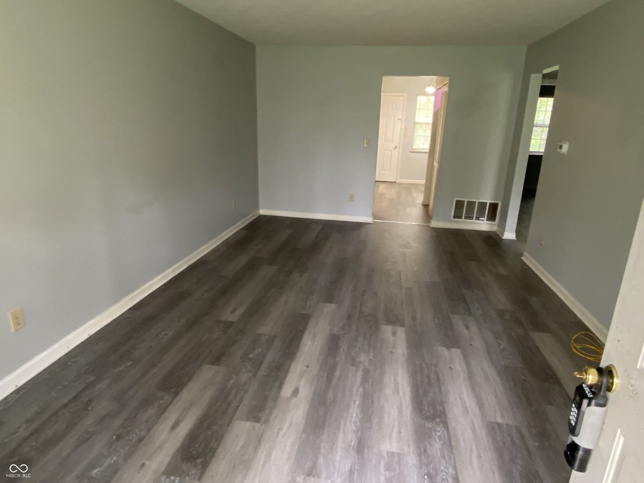 1329 Millerwood Ct - Photo 2 of 12
