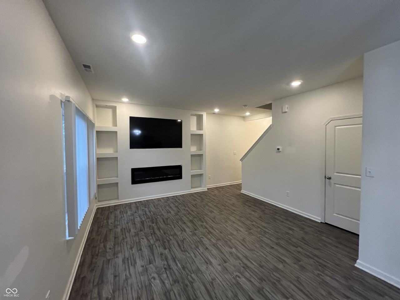 10905 Penwell Way - Photo 2 of 28