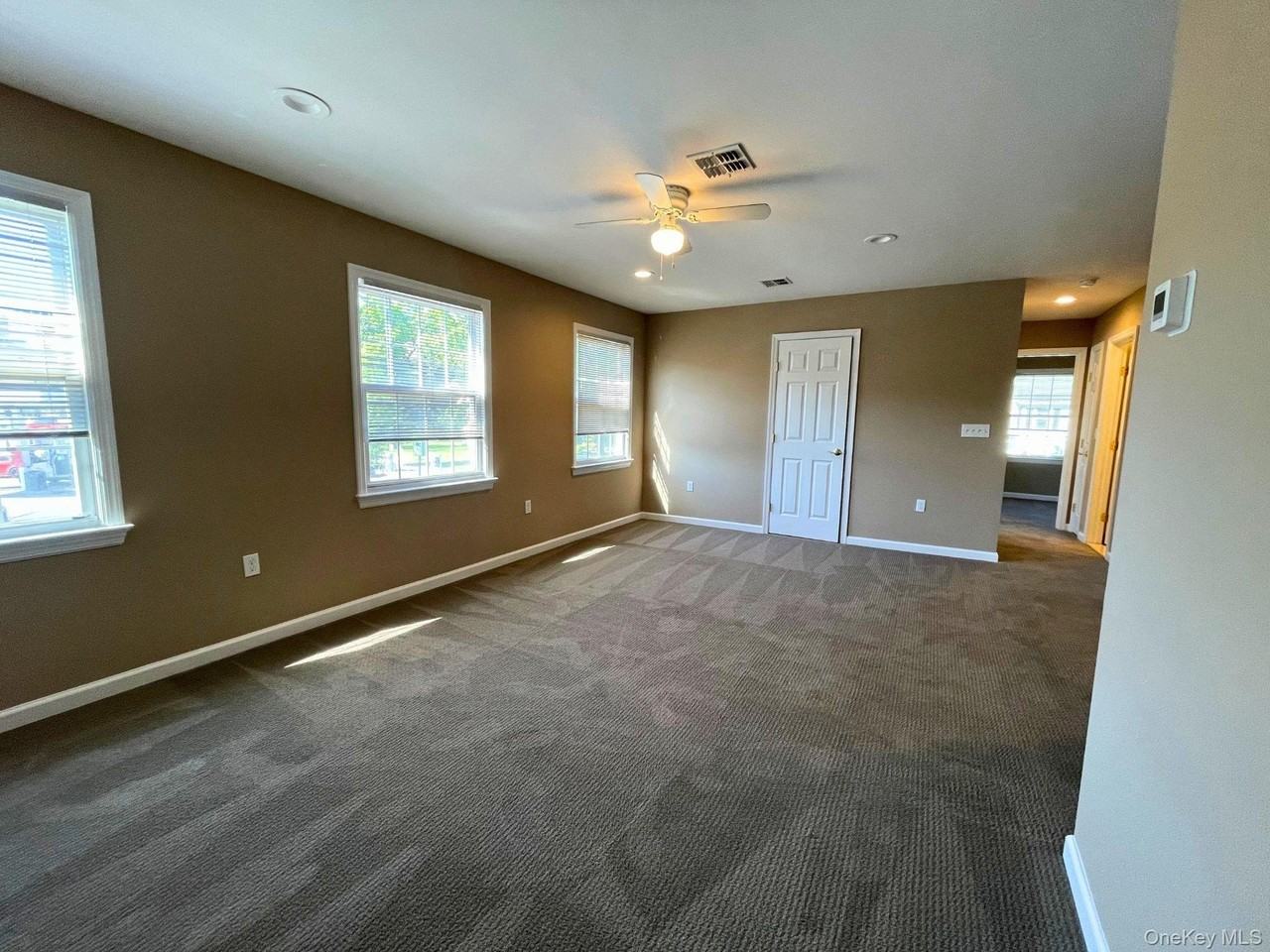 10 Colonial Ave #C - Photo 3 of 20