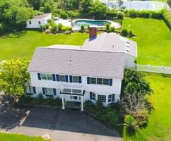 featured image of 250 Oneck Ln