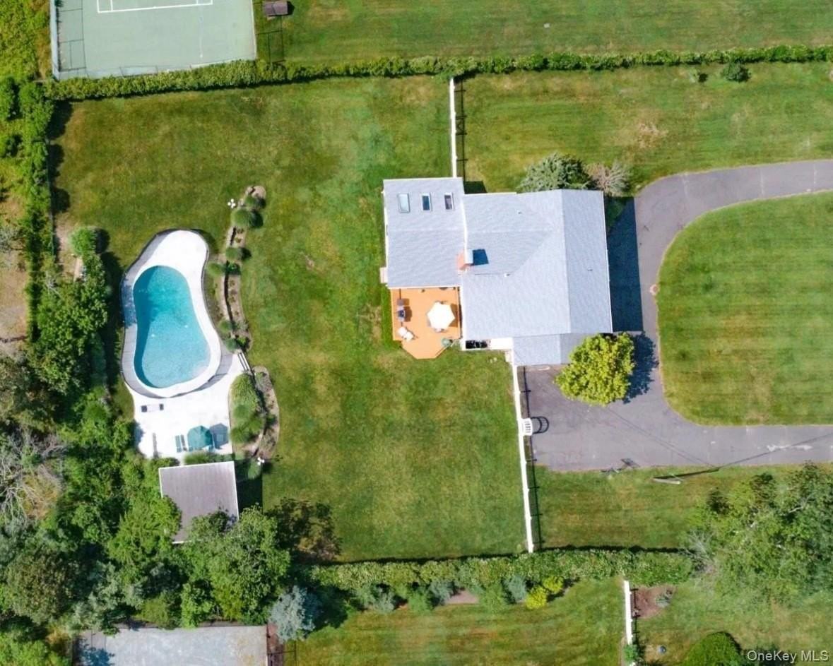 250 Oneck Ln - Photo 2 of 13