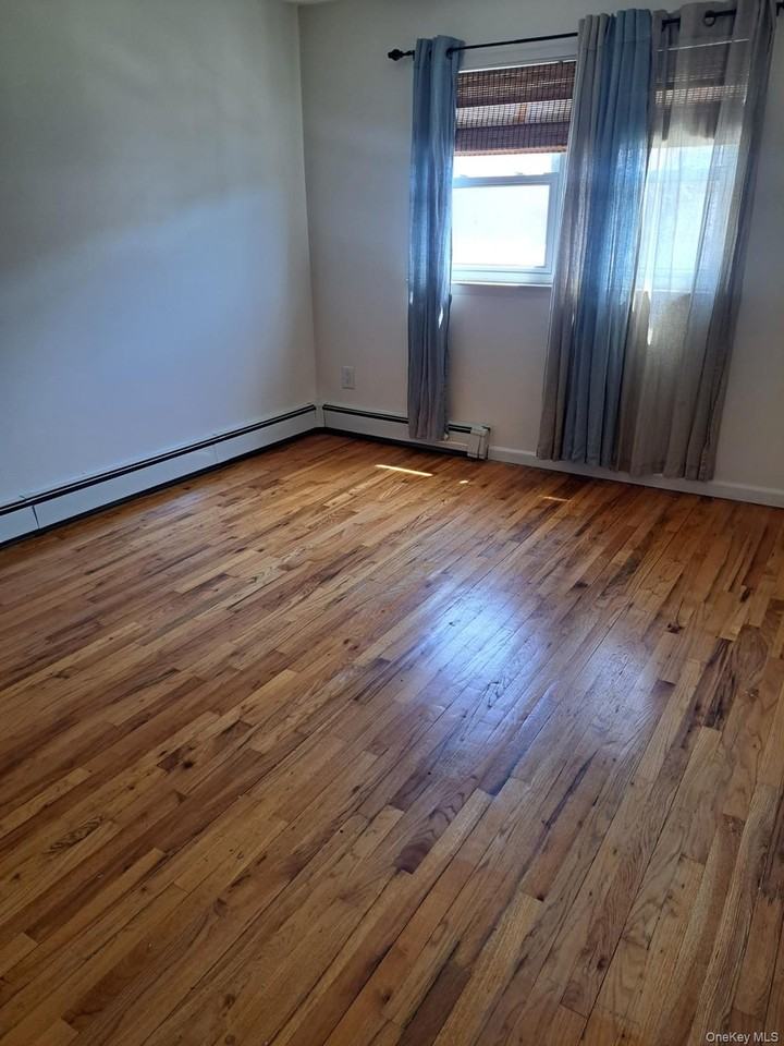149 23 124 th - Photo 5 of 5