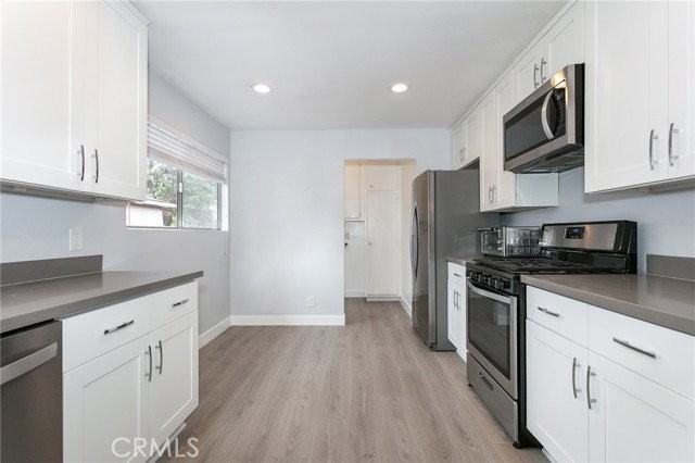 6631 Nagle Ave - Photo 2 of 8