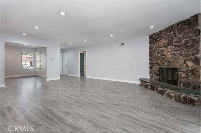 6631 Nagle Ave - Photo 7 of 8