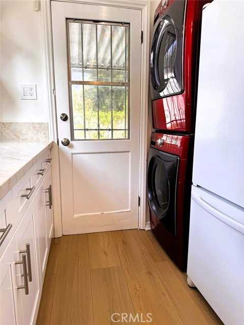 5648 Beck Ave - Photo 2 of 8