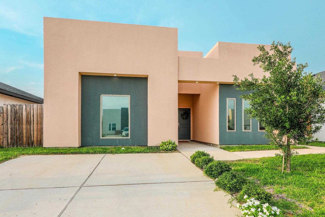 3506 Jorge Sosa Dr - Photo 4 of 33