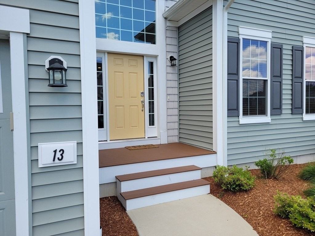13 Walnut Way #13 - Photo 2 of 32