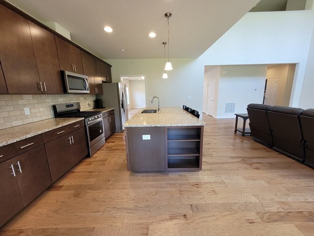 13 Walnut Way #13 - Photo 4 of 32