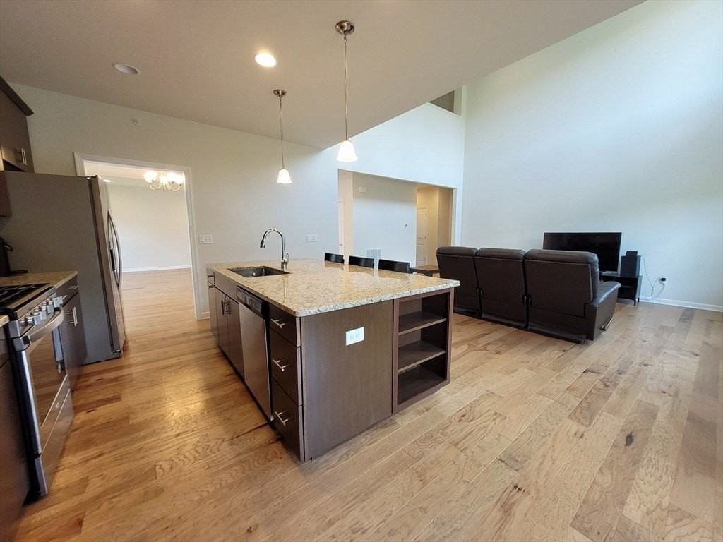 13 Walnut Way #13 - Photo 5 of 32