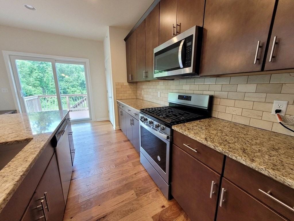 13 Walnut Way #13 - Photo 6 of 32