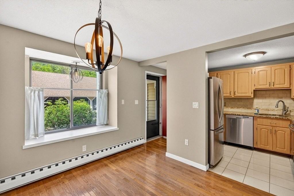35 Hazen Rd #F6 - Photo 3 of 39