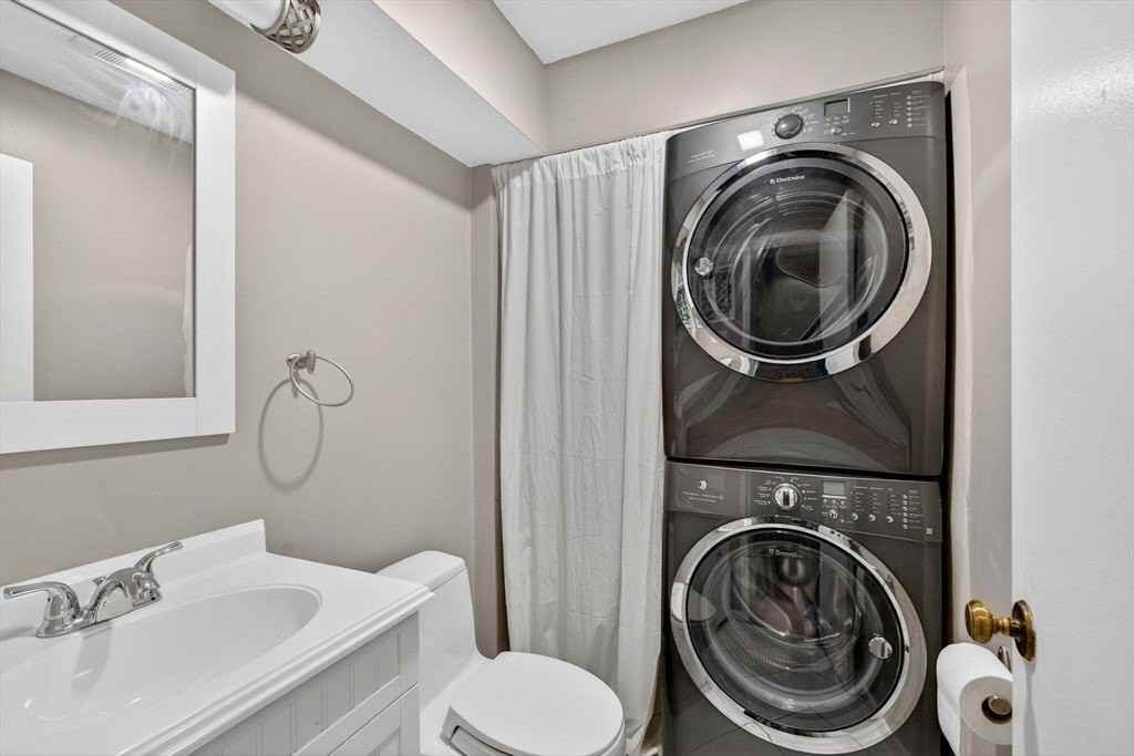 35 Hazen Rd #F6 - Photo 5 of 39