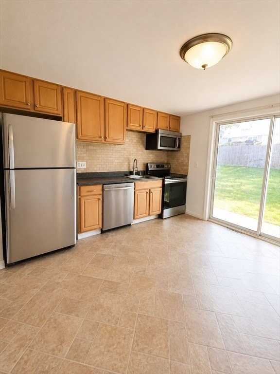 335 Canton St #335 - Photo 3 of 8