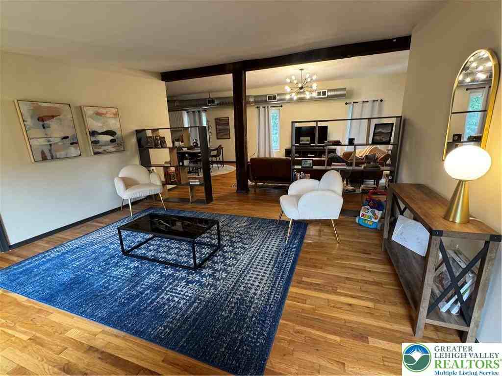 49 N Delaware Dr - Photo 3 of 11