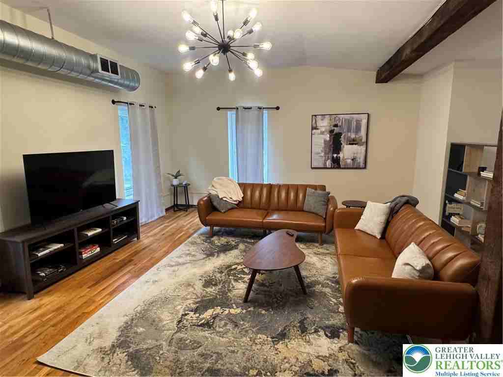 49 N Delaware Dr - Photo 4 of 11