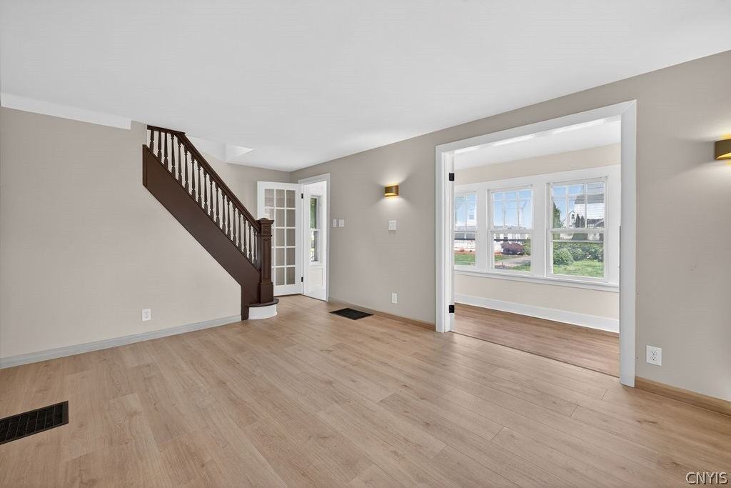 423 Wendell Ter - Photo 5 of 41