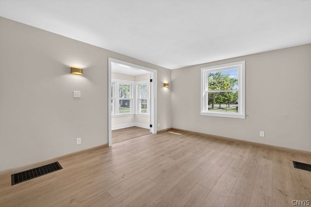 423 Wendell Ter - Photo 7 of 41