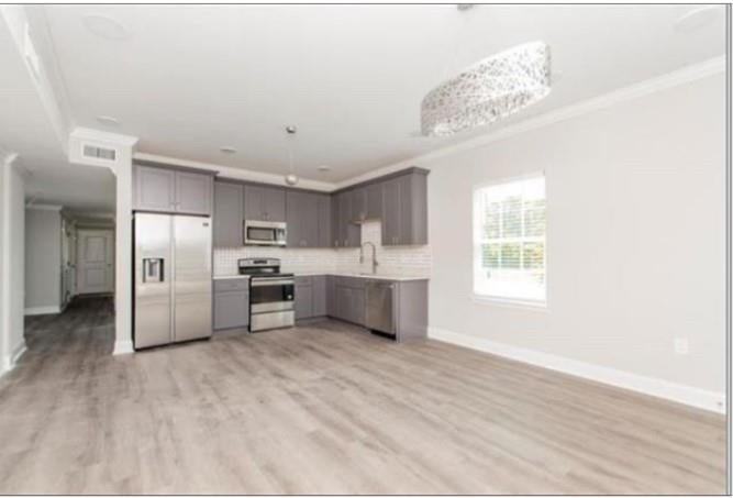 205 Shrewsbury Rd - Photo 4 of 4