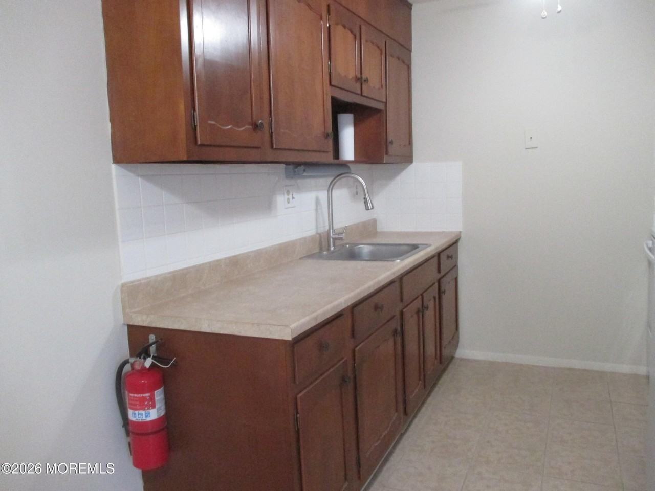 829A Balmoral Ct #1001 - Photo 6 of 14