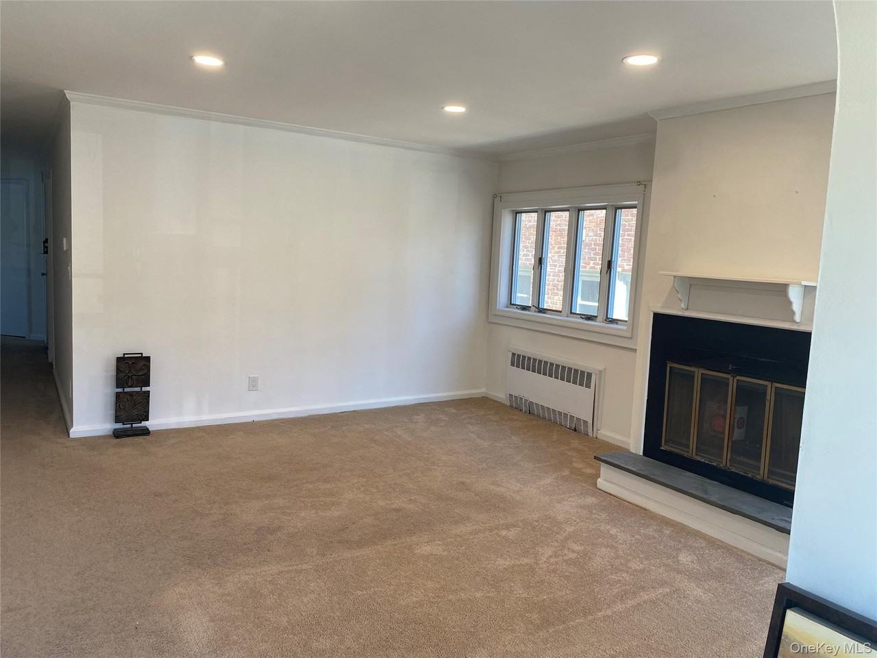 425 E Penn St - Photo 3 of 17