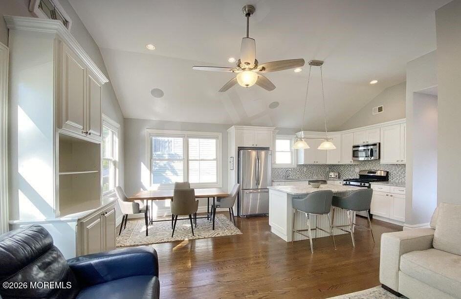 18 Meadowbrook Ave #A - Photo 3 of 19