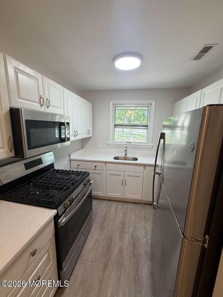 8 Scotch Pine Dr #186 - Photo 3 of 15