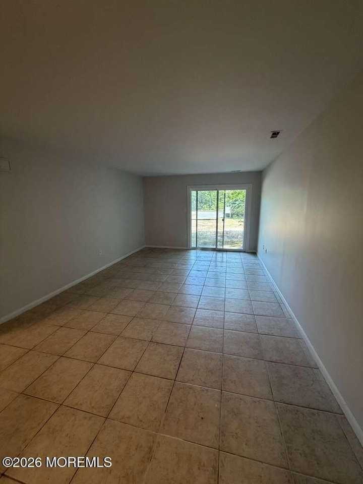 8 Scotch Pine Dr #186 - Photo 6 of 15