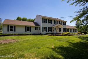 featured image of 220 Branch Ave