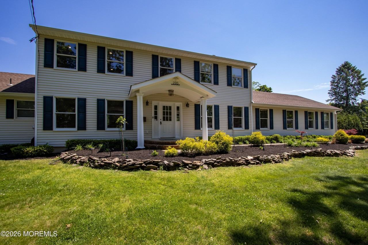 220 Branch Ave - Photo 3 of 50