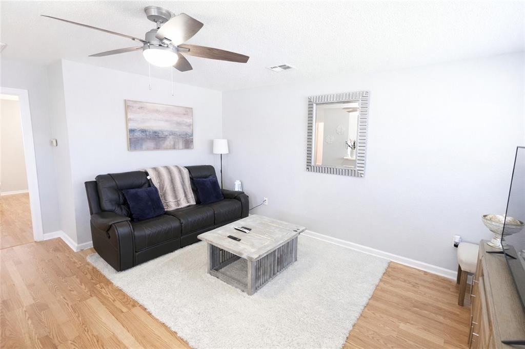 513 Omega St ##C - Photo 2 of 8