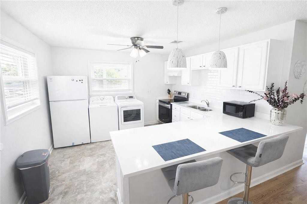 513 Omega St ##C - Photo 3 of 8