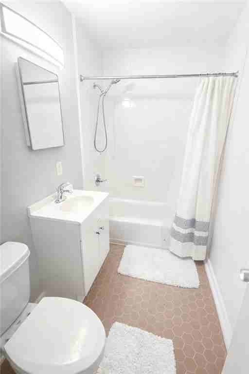 513 Omega St ##C - Photo 6 of 8